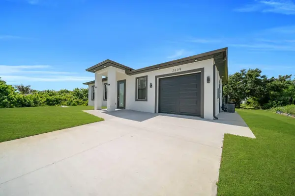 2609 21ST ST SW, Lehigh Acres, FL 33976