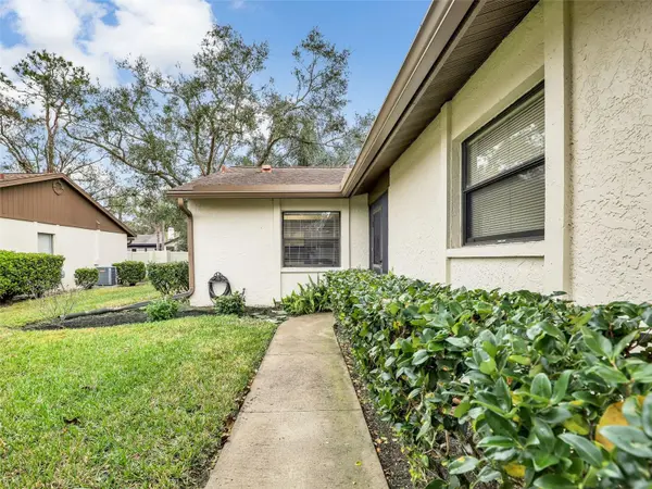 623 OAK HILL CIR #28, Sarasota, FL 34232