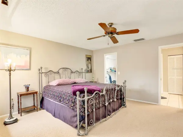 623 OAK HILL CIR #28, Sarasota, FL 34232