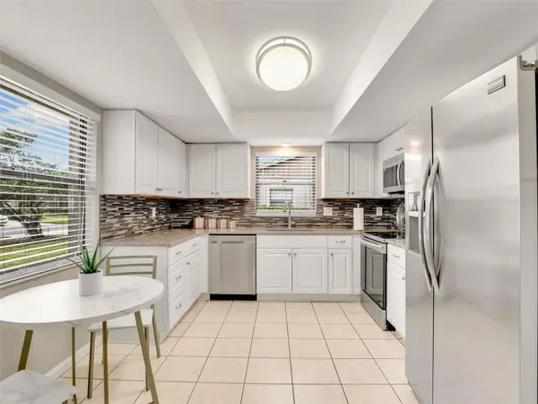 623 OAK HILL CIR #28, Sarasota, FL 34232