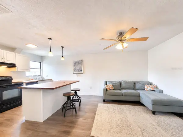 2811 SW ARCHER RD #Z242, Gainesville, FL 32608
