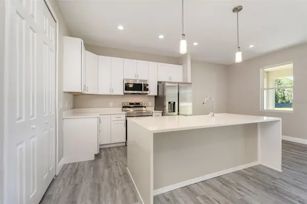 900 LAVA ST SE, Palm Bay, FL 32909