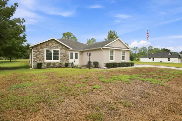 555 DOWLING CIR, Lady Lake, FL 32159