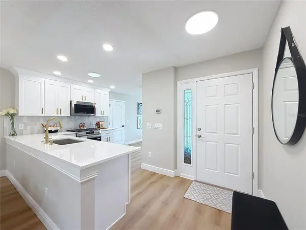1305 LA ESTRELLITA WAY, The Villages, FL 32162