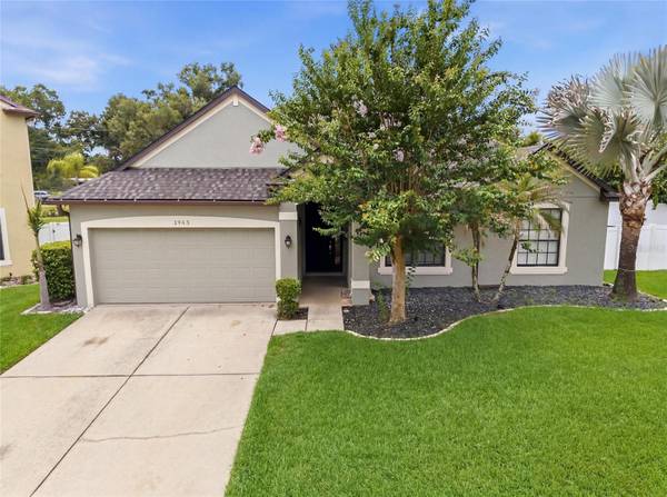 1945 ABBEY RIDGE DR, Dover, FL 33527