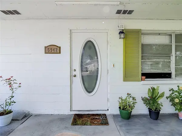 5942 20TH ST, Zephyrhills, FL 33542