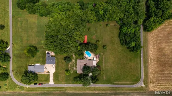 900 Montana ST, Gillespie, IL 62033