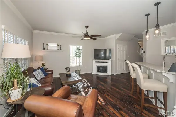 2736 Grover Crossing DR, Wildwood, MO 63040