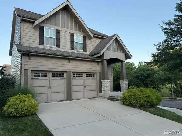 2736 Grover Crossing DR, Wildwood, MO 63040