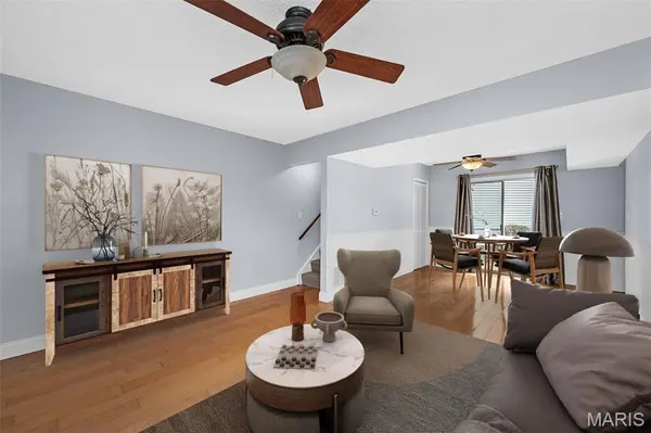 9073 W Swan CIR, St Louis, MO 63144