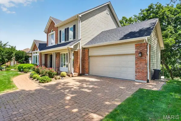 16557 Baxter Forest Ridge DR, Chesterfield, MO 63005