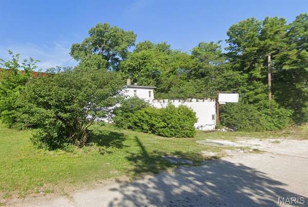 1956 Baker AVE, East St Louis, IL 62207