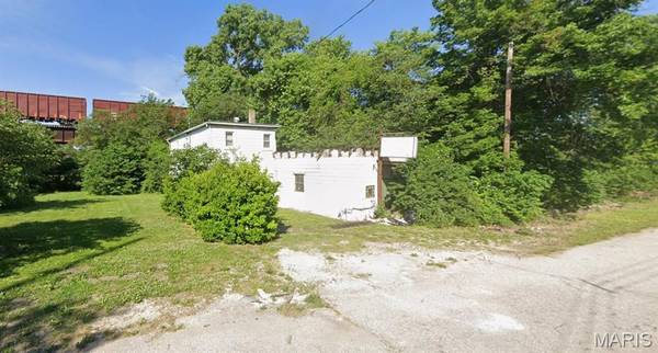 1956 Baker AVE, East St Louis, IL 62207