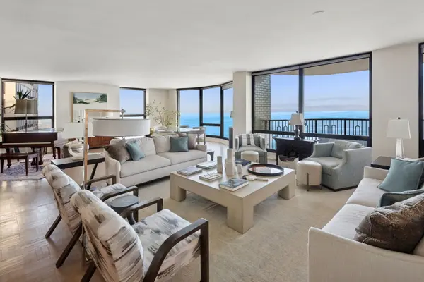 1040 N LAKE SHORE DR #32D, Chicago, IL 60611