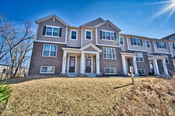 30W024 Brayman CT, Warrenville, IL 60563