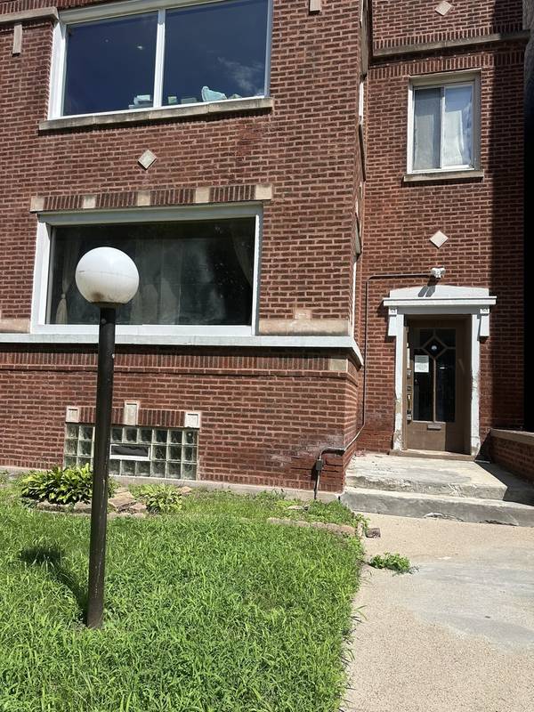 8017 S Saint Lawrence AVE #1, Chicago, IL 60619