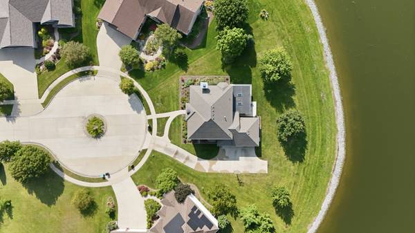 1607 Chestnut Grove CT, Champaign, IL 61822