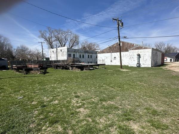 1409 W Rock Falls RD, Rock Falls, IL 61071