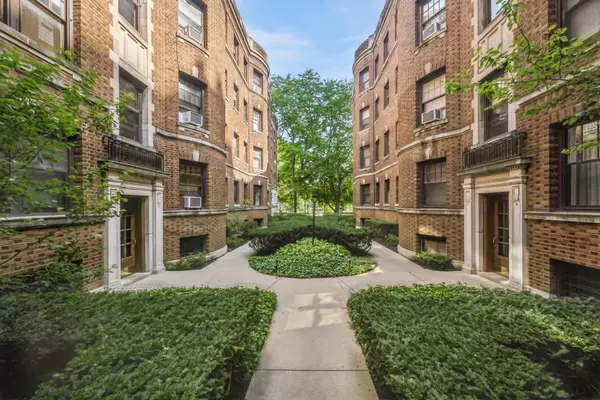 2326 N Lincoln Park WE #2B, Chicago, IL 60614