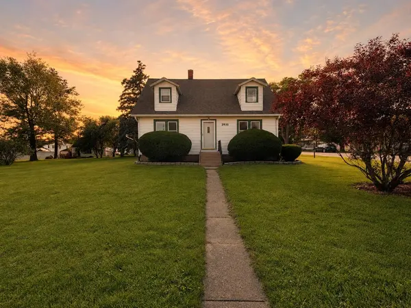 2935 Tracy ST, Seward, IL 61077
