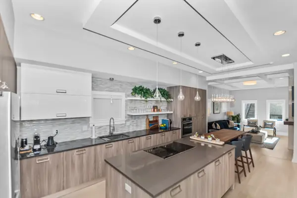 904 S Miller ST, Chicago, IL 60607
