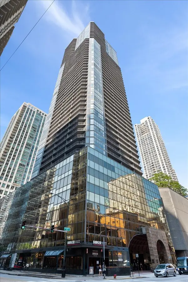 10 E Ontario ST #1008, Chicago, IL 60611