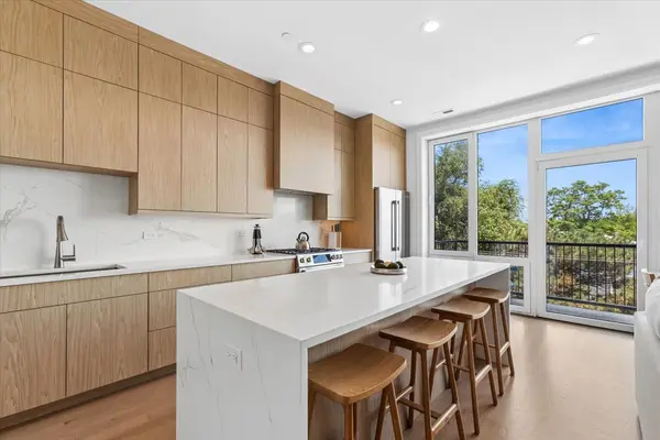 4939 N Damen AVE #404, Chicago, IL 60625