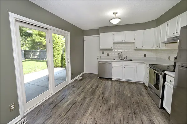 1405 Dakota DR, Ottawa, IL 61350