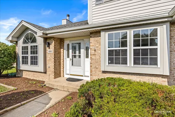 380 Regency CT, Aurora, IL 60504