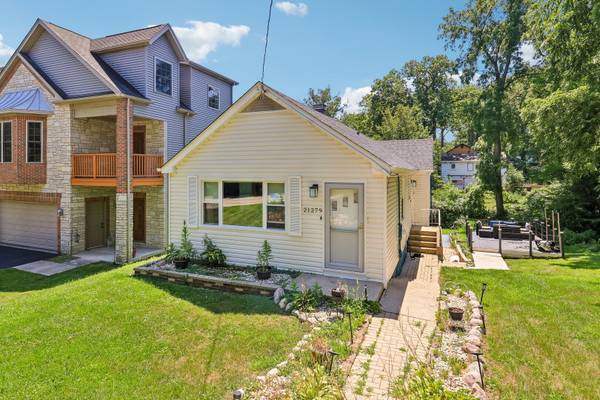 21279 W Shady LN, Lake Zurich, IL 60047
