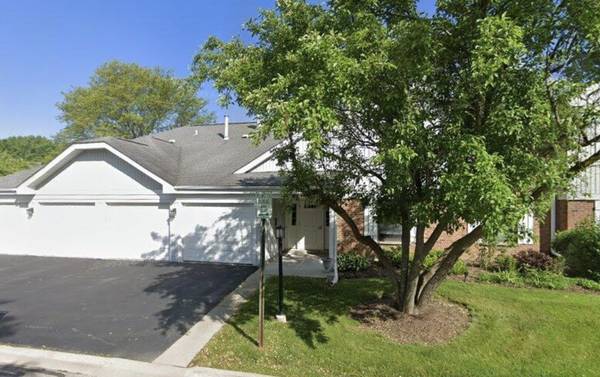 228 Arrowwood CT #B2, Schaumburg, IL 60193
