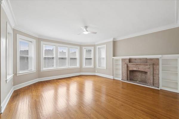 7730 S Essex AVE, Chicago, IL 60649