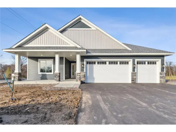 6366 Goodwin LN, Wyoming, MN 55092
