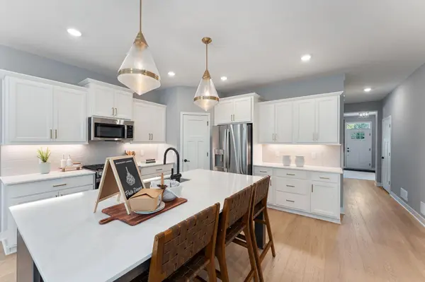542 Tulare TER, Newport, MN 55055