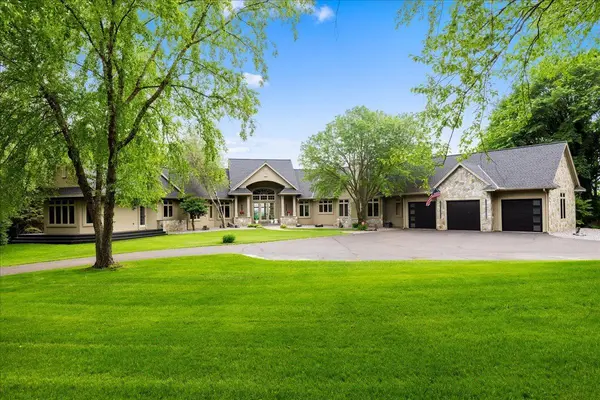 15270 Painters Lane CIR N, Stillwater, MN 55082