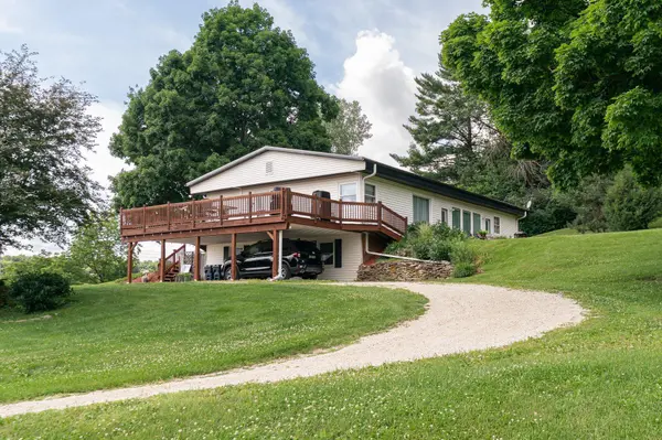 202 Ridgeview LN S, Lanesboro, MN 55949