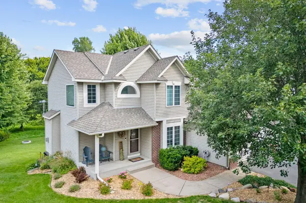 2213 Emerald LN, Saint Paul, MN 55119