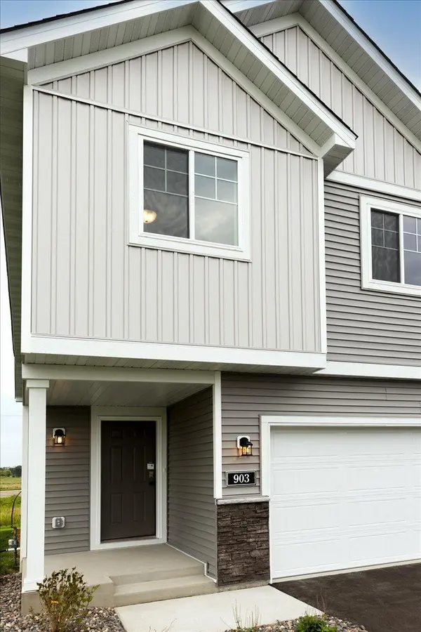 903 Misty Meadow BLVD, Buffalo, MN 55313