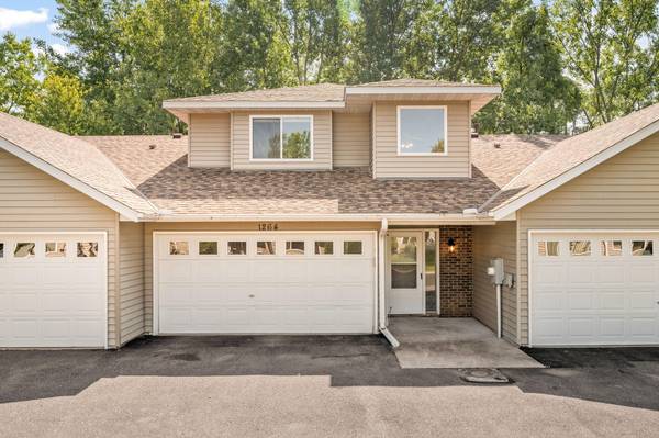 1264 Island DR, Forest Lake, MN 55025