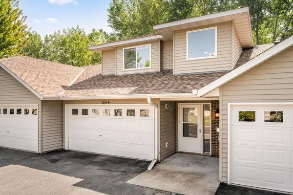 1264 Island DR, Forest Lake, MN 55025