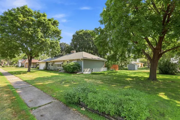 8 6th AVE NE, Osseo, MN 55369
