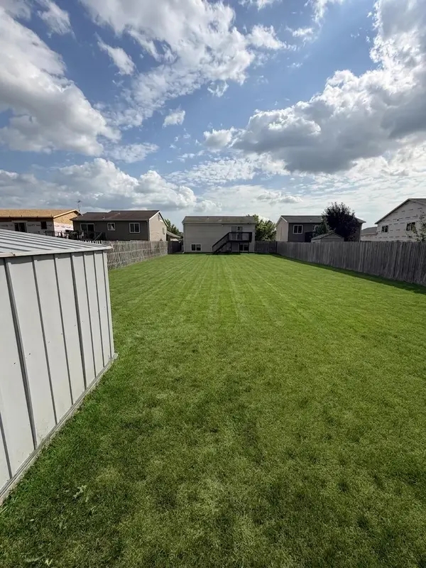 3016 32nd AVE S, Moorhead, MN 56560