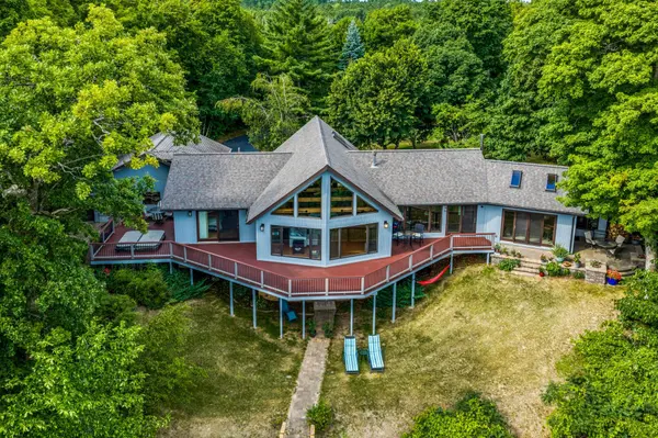 7002 Maple Beach CT NE, Bemidji, MN 56601