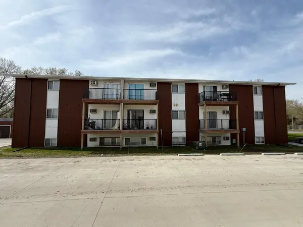 1510 E Gateway CIR S, Fargo, ND 58103