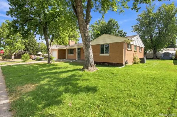 3250 Santa Anita DR, Englewood, CO 80110