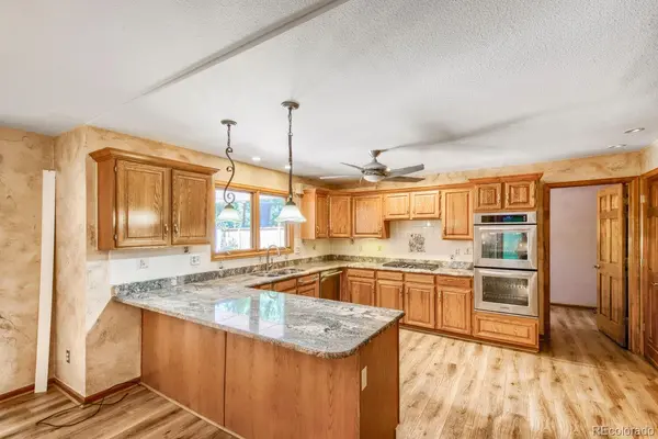 15956 E Crestridge CIR, Centennial, CO 80015
