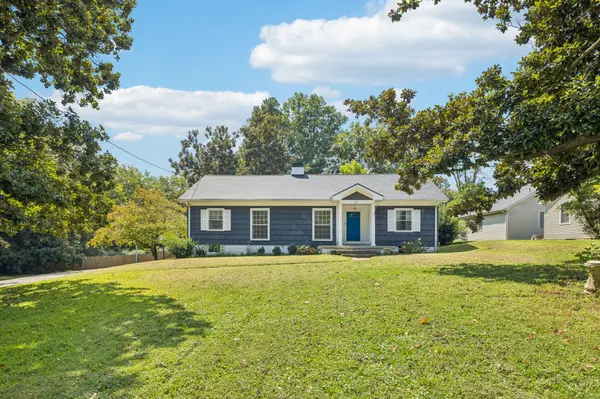 527 E Madison St, Pulaski, TN 38478