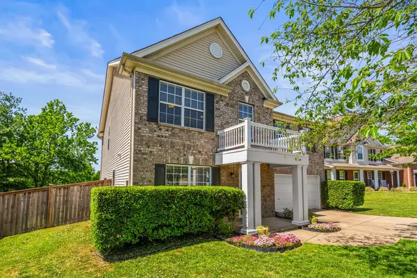 210 Vintage Cir, Hendersonville, TN 37075