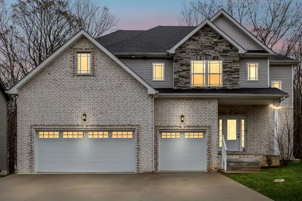 1033 Brightwood Ct, Clarksville, TN 37043
