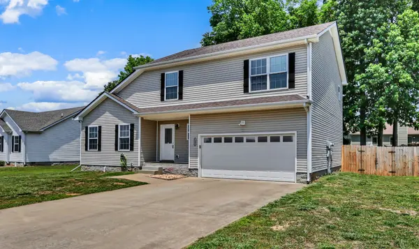 1393 Scrub Oak Dr, Clarksville, TN 37042